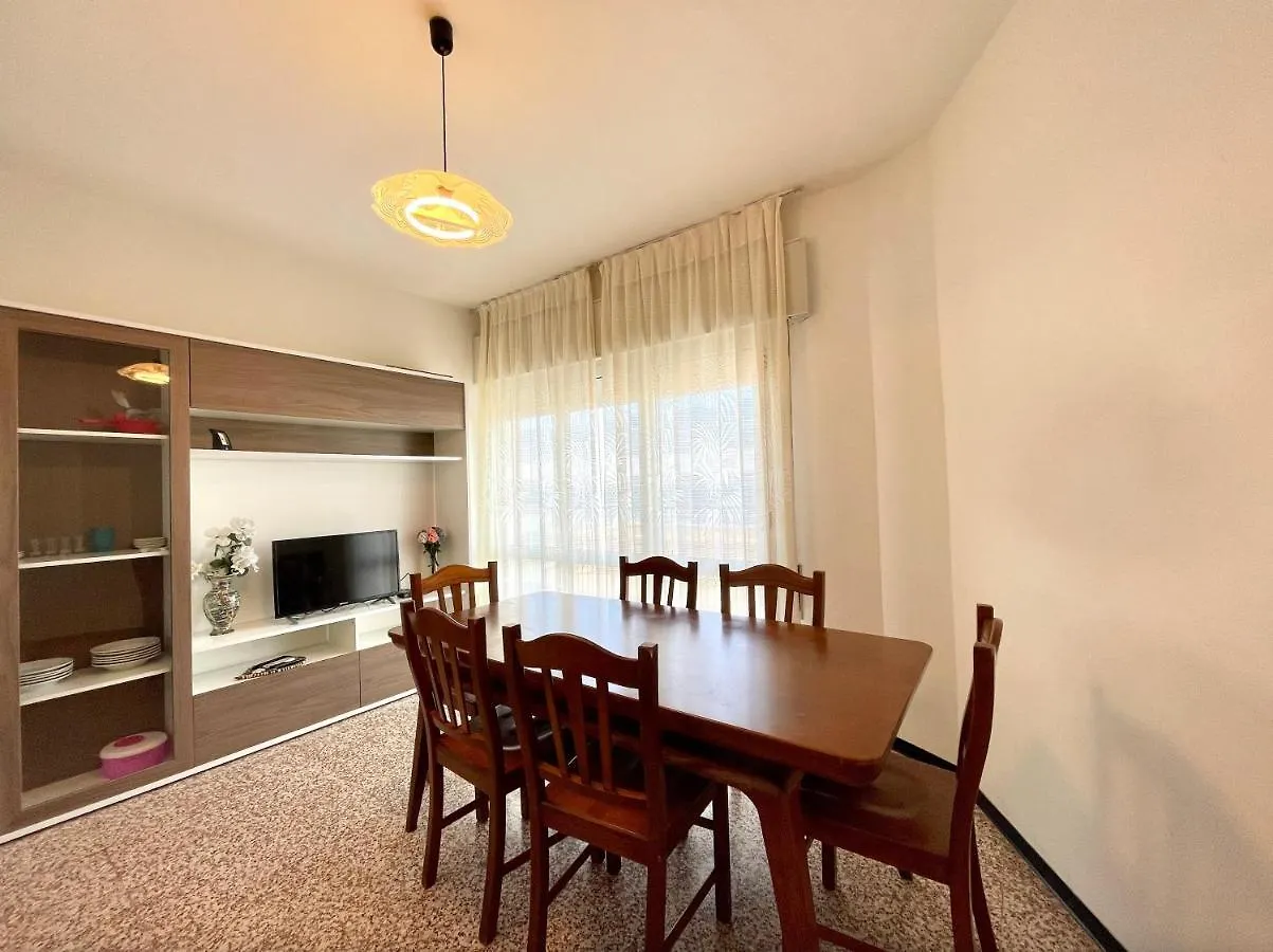 Appartamenti Fronte Mare Cc - Carraro Immobiliare Jesolo - Family Apartments
