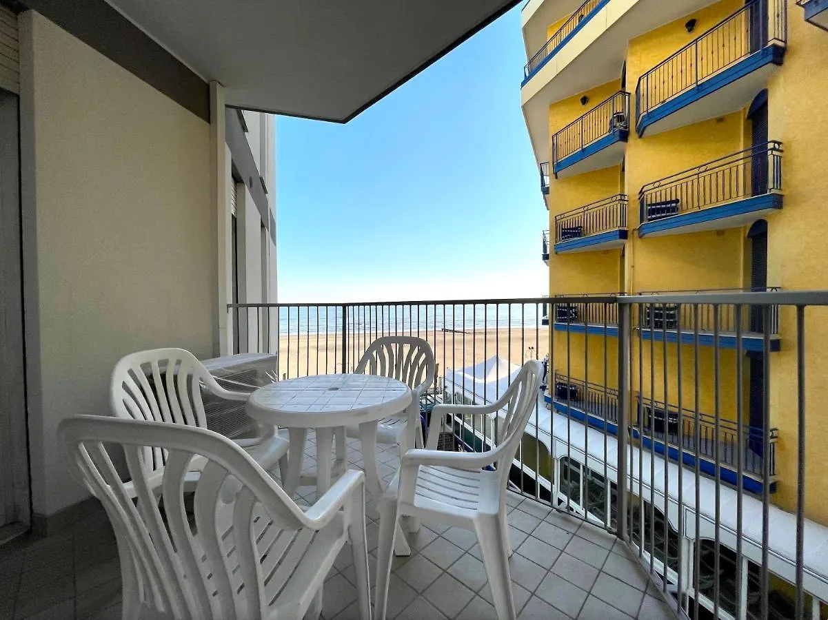 Appartamenti Fronte Mare Cc - Carraro Immobiliare Jesolo - Family Apartments  Lido di Jesolo