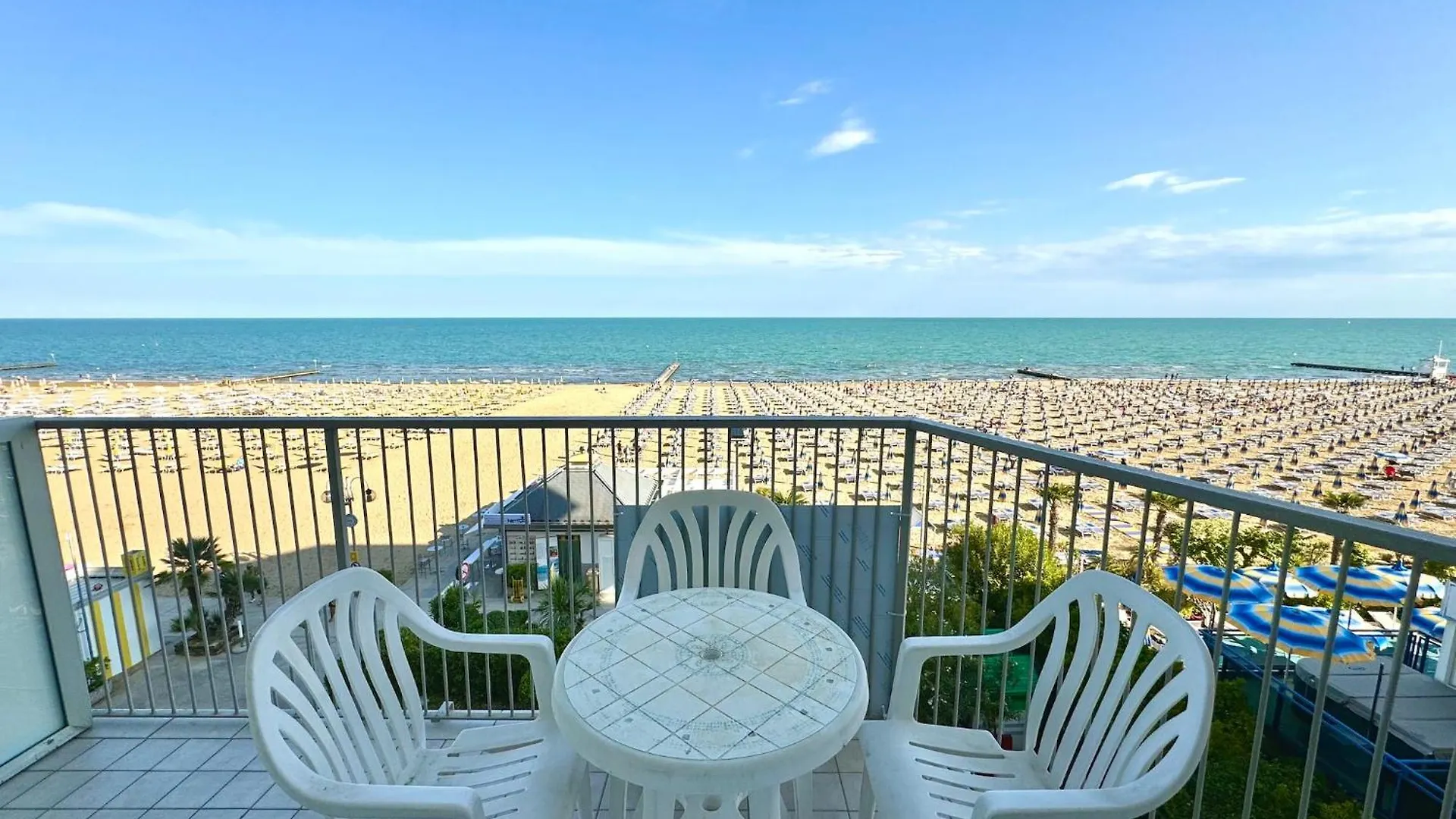 Appartamenti Fronte Mare Cc - Carraro Immobiliare Jesolo - Family Apartments
